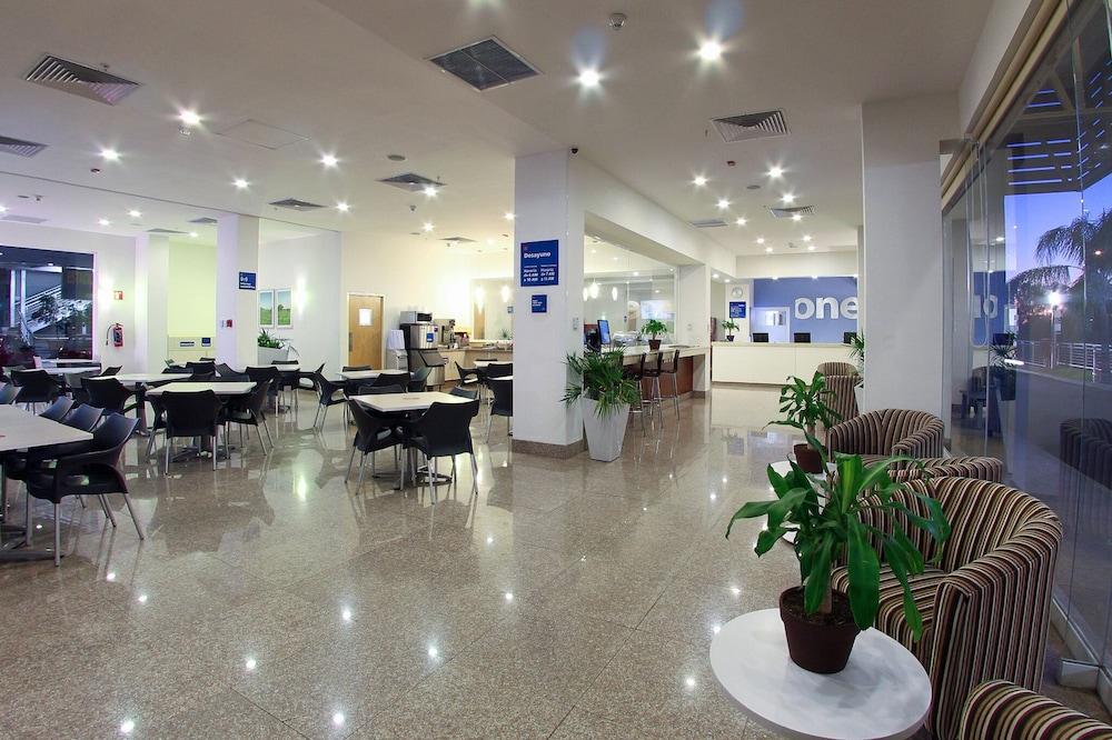 One Guadalajara Periferico Norte Hotel